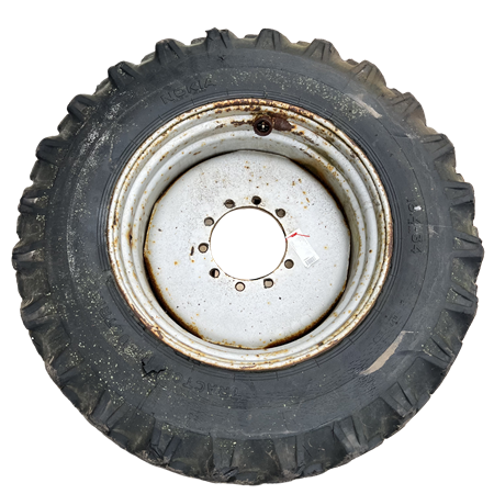 Däck på fälg 18,4-38